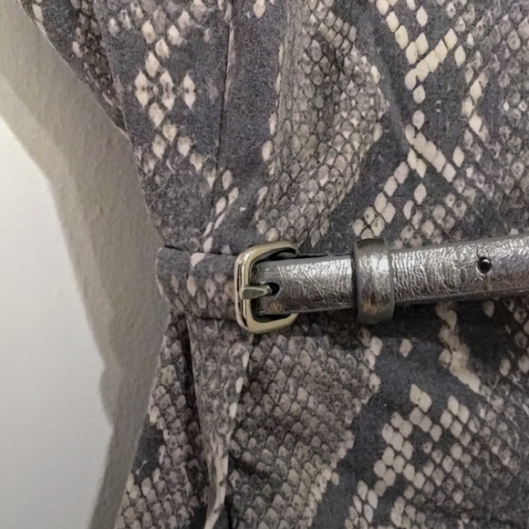 Calvin Klein, NWT, Gray, Snakeskin Print, Belted Sheath Dress, Size 12 - Picture 7 of 14